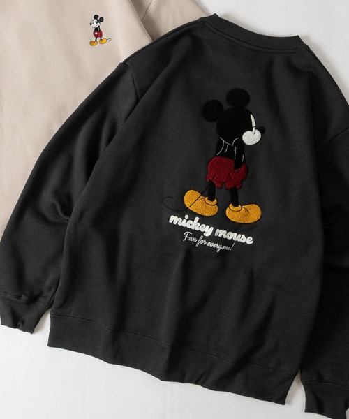 Disney(ディズニー)の「【15】〔Disney/ディズニー〕ベイマックス/ミッキー サガラ刺繍/サテンワッペン/チェックアップリケ刺繍 裏起毛 クルーネックスウェット ユニセックス/メンズ/レディース(スウェット・メンズ・ベージュ系2/サックスブルー系2/ベージュ系3/ブラック系3/ホワイト系1/ブラック系1/ブラウン系2/ブラック系2/ベージュ系1/ブラック系4・MEDIUM/LARGE)」の2枚目の写真