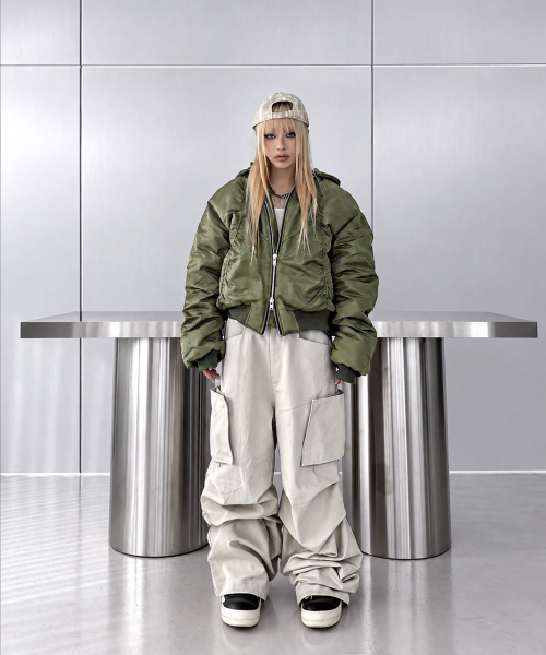 ROARINGRAD（ロアリングラド）の「26 パラシュートカーゴパンツ ブラック（その他パンツ・レディース・その他・SMALL/MEDIUM/LARGE）」の3枚目の写真