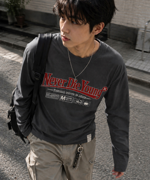 GRAVER ORDINARY(グレイバーオーディナリー)の「ODNR UNISEX Naver Die Young ロングスリーブ長袖Tシャツ_3color(Tシャツ/カットソー・レディース・チャコール/ホワイト/ブラック・LARGE/MEDIUM)」の7枚目の写真