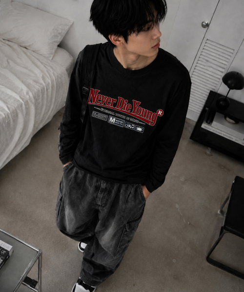 GRAVER ORDINARY(グレイバーオーディナリー)の「ODNR UNISEX Naver Die Young ロングスリーブ長袖Tシャツ_3color(Tシャツ/カットソー・レディース・チャコール/ホワイト/ブラック・LARGE/MEDIUM)」の9枚目の写真