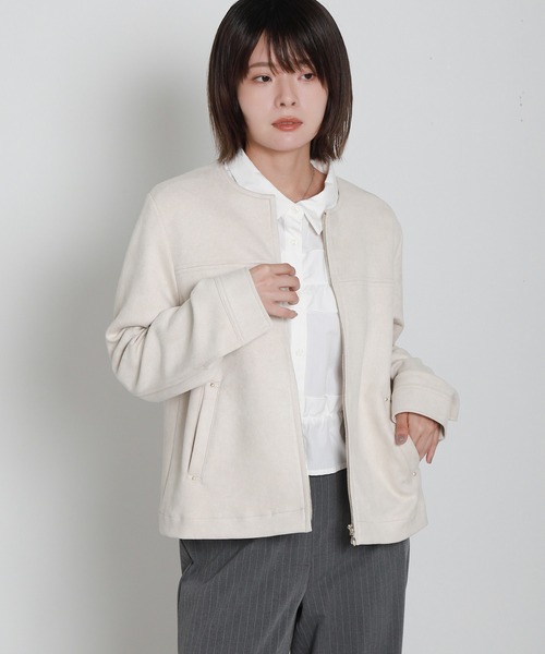 libelle more(リベル モア)の「フェイクスエードノーカラーショートブルゾン(ノーカラージャケット・レディース・チャコールグレー/グレー/アイボリー/スモークピンク・L/M)」の1枚目の写真