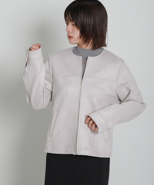 libelle more(リベル モア)の「フェイクスエードノーカラーショートブルゾン(ノーカラージャケット・レディース・チャコールグレー/グレー/アイボリー/スモークピンク・L/M)」の11枚目の写真