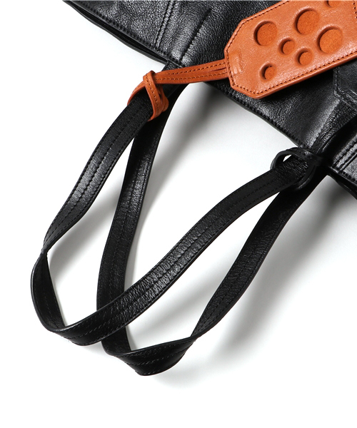 SOLATINA（ソラチナ）の「SOLATINA ソラチナ 牛革 ベジタブルタンニンレザー シンプル トートバッグ（トートバッグ・メンズ・ブラック/ブラウン/キャメル・FREE）」の5枚目の写真