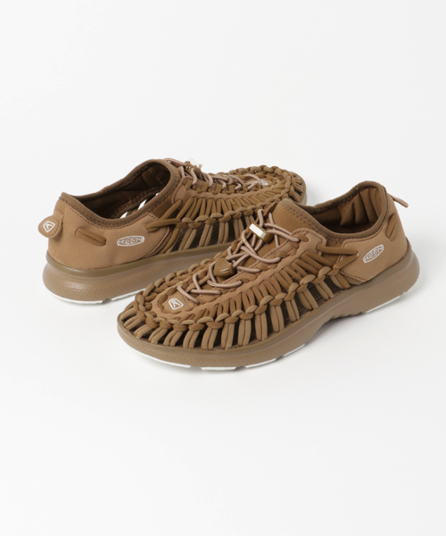 KEEN(キーン)の「UNEEK O2 / ユニーク オーツー(スニーカー・メンズ・ライトブラウン・25.5cm/25cm/26.5cm/26cm/27.5cm/27cm/28cm/29cm/30cm)」の1枚目の写真