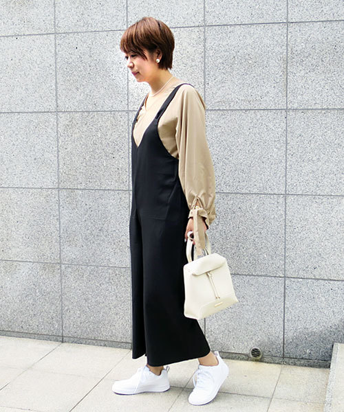 NIKE（ナイキ）の「＜ナイキ＞コートバーロウＬＯＷＳＬ（スニーカー・レディース・ホワイト/ブラック/ホワイト系その他・23/24/25/22.5/24.5/23.5）」の9枚目の写真