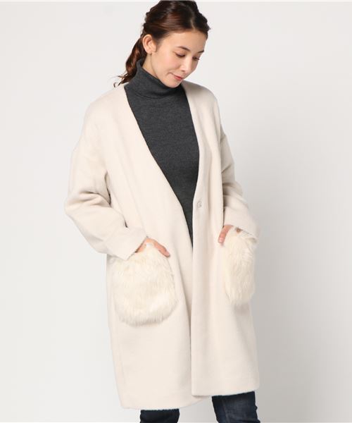 KOBE LETTUCE（コウベレタス）の「大人のさりげないこなれ感を演出！ポケットエコファーVネックノーカラーコート/レディース/アウター[K688]神戸レタス（ダウンジャケット/コート・レディース・グレー/チャコールグレー/アイボリー/キャメル/ピンクベージュ/ライトグレー/ベージュ/ブラウン系その他・FREE）」の2枚目の写真