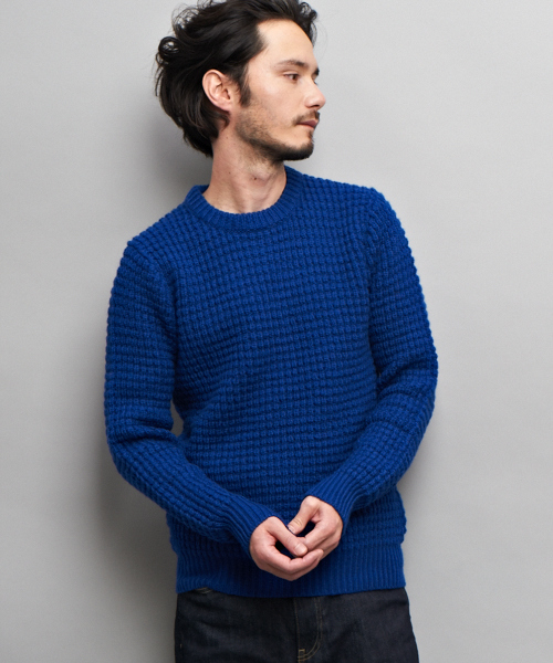 green label relaxing（グリーンレーベルリラクシング）の「TUCK C/N 3Gニット（ニット/セーター・メンズ・マスタード/ロイヤルブルー/ブラック・MEDIUM/LARGE/SMALL）」の2枚目の写真