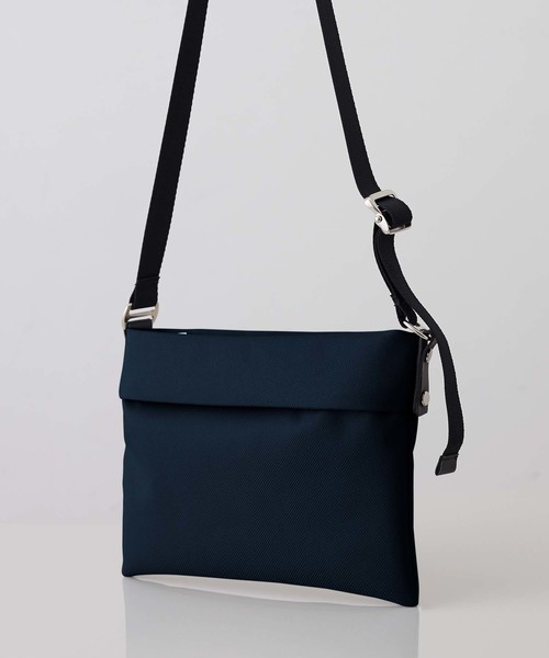 STUDIOUS（ステュディオス）の「【STUDIOUS】コーデュラダブルポケットZIPサコッシュ（ショルダーバッグ・メンズ・ブラック/ベージュ/ネイビー/オレンジ・FREE）」の11枚目の写真