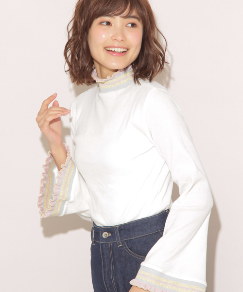 apres jour(アプレジュール)の「マルチカラーネックフリルトップス【ZOZOTOWN限定アイテム】(Tシャツ/カットソー・レディース・ブラック/オフホワイト・フリー)」の5枚目の写真