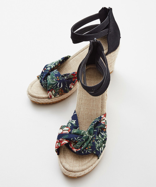 チャイハネ（チャイハネ）の「【チャイハネ】レトロハワイアンウェッジサンダル（サンダル・レディース・ネイビー/レッド・MEDIUM）」の4枚目の写真