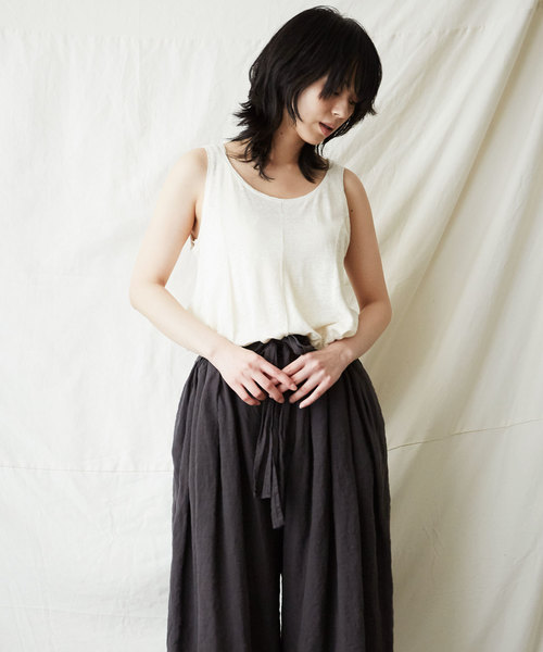 IKKUNA（イクナ）の「flared tank-top（Tシャツ/カットソー・レディース・ホワイト/チャコールグレー/ナチュラル/コバルトブルー/コーラルピンク・1）」の8枚目の写真