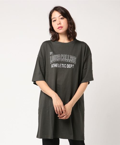 LOWRYS FARM（ローリーズファーム）の「ロゴプリントチュニック　808506（Tシャツ/カットソー・レディース・チャコールグレー/ベージュ/オフホワイト/ボルドー・FREE）」の8枚目の写真