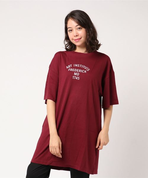 LOWRYS FARM（ローリーズファーム）の「ロゴプリントチュニック　808506（Tシャツ/カットソー・レディース・チャコールグレー/ベージュ/オフホワイト/ボルドー・FREE）」の10枚目の写真