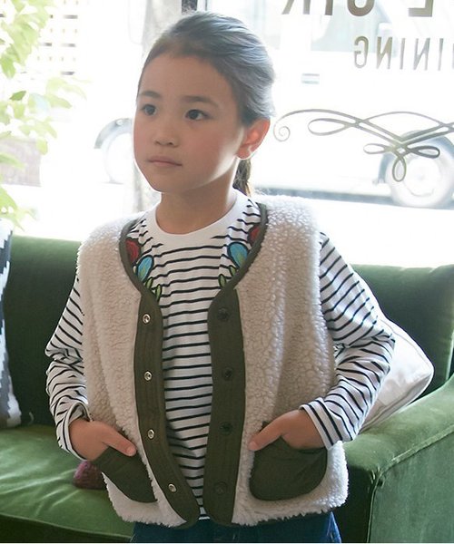 Otonato（オトナト）の「リバーシブルリメイクベスト（ダウンベスト・キッズ・チャコール/アイボリー・80/90/95/100/110/120/130/140）」の2枚目の写真