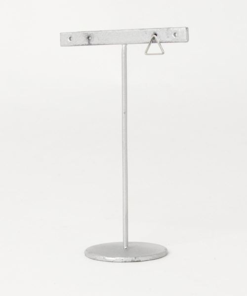 Vaya Con Dios（ヴァヤコンディオス）の「【VayaConDios/ヴァヤコンディオス】ステンレス製 トライアングルスタッド ピアス[片耳用]（ピアス（片耳用）・レディース・ゴールド/ピンクゴールド/ブラック/シルバー・FREE）」の9枚目の写真