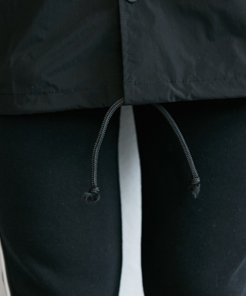 PairPair（ペアペア）の「ロゴプリントコーチジャケット(ユニセックスアイテム)（ナイロンジャケット・レディース・ブラック・MEDIUM/LARGE）」の21枚目の写真