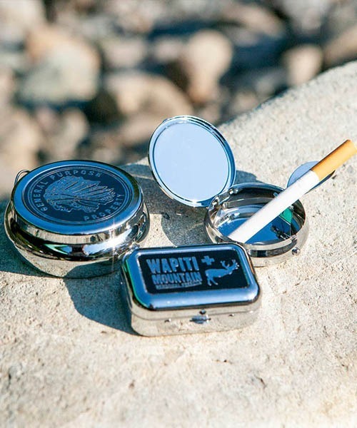 DULTON（ダルトン）の「PORTABLE ASHTRAY/携帯灰皿（アッシュトレイ/ライター・メンズ・ネイビー/レッド系・FREE）」の5枚目の写真