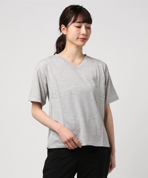 STYLEBLOCK（スタイルブロック）の「VネックTシャツ（Tシャツ/カットソー・レディース・グレー/オレンジ/カーキ/ネイビー・FREE）」の2枚目の写真