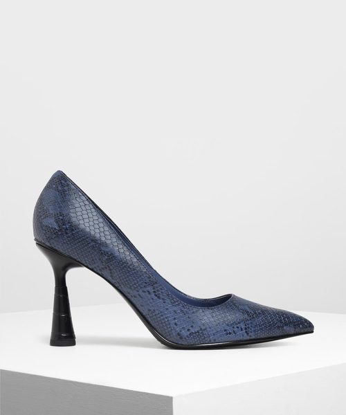 CHARLES & KEITH(チャールズ & キース)の「スカルプチュアル ヒールパンプス / Sculptural Heel Pumps(パンプス・レディース・ブラック/ベージュ/ブルー/バーガンディー・22.5cm/23cm/23.5cm/24.5cm/25cm/25.5cm)」の4枚目の写真