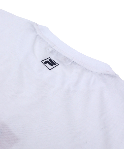 FILA（フィラ）の「∴WEGO/FILA　BOXロゴTシャツ（Tシャツ/カットソー・メンズ・ホワイト/ネイビー・MEDIUM/LARGE）」の7枚目の写真