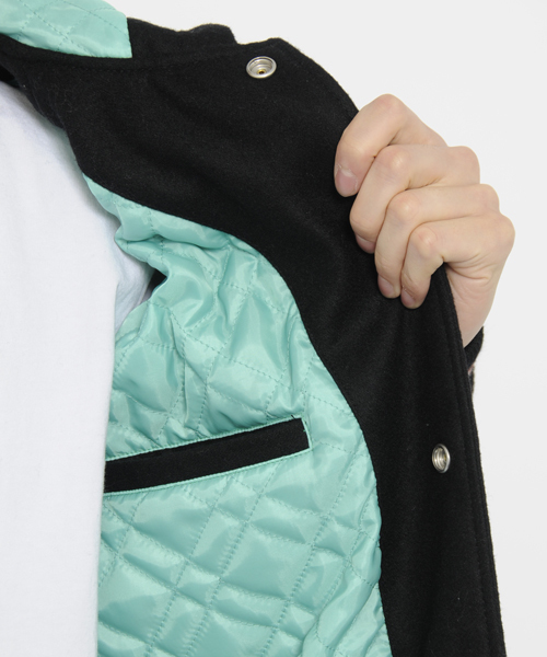 XLARGE（エクストララージ）の「HOODED VARSITY JACKET（スタジャン・メンズ・ブラック/ネイビー・SMALL/MEDIUM/LARGE/X-LARGE）」の8枚目の写真