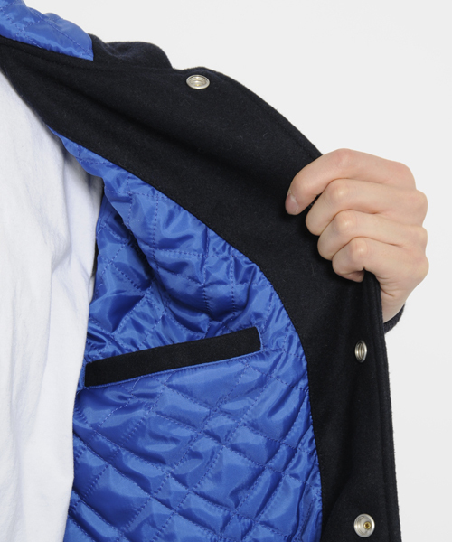 XLARGE（エクストララージ）の「HOODED VARSITY JACKET（スタジャン・メンズ・ブラック/ネイビー・SMALL/MEDIUM/LARGE/X-LARGE）」の10枚目の写真