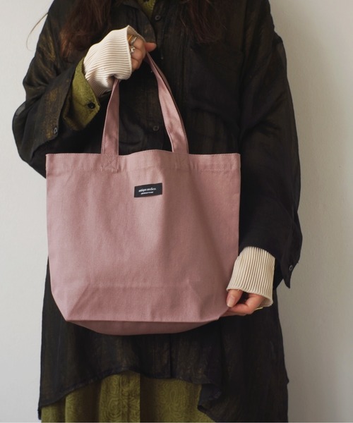 United Athle(ユナイテッドアスレ)の「【 UNITED ATHLE / ユナイテッドアスレ 】 antique andico ロゴ レギュラー キャンバス トート (Sサイズ)_(トートバッグ・レディース・ホワイト/ネイビー/ホワイト×ネイビー/グレー/ブラック系その他/ブラック/ホワイト×グレー/ホワイト系その他/ホワイト×ブラック/ホワイト系その他2/ホワイト系その他3/グリーン/ベージュ/ピンクベージュ/パープル・FREE)」の15枚目の写真