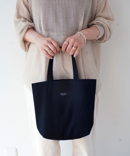 United Athle(ユナイテッドアスレ)の「【 UNITED ATHLE / ユナイテッドアスレ 】 antique andico ロゴ レギュラー キャンバス トート (Sサイズ)_(トートバッグ・レディース・ホワイト/ネイビー/ホワイト×ネイビー/グレー/ブラック系その他/ブラック/ホワイト×グレー/ホワイト系その他/ホワイト×ブラック/ホワイト系その他2/ホワイト系その他3/グリーン/ベージュ/ピンクベージュ/パープル・FREE)」の8枚目の写真