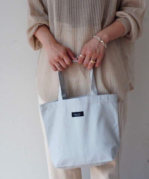 United Athle(ユナイテッドアスレ)の「【 UNITED ATHLE / ユナイテッドアスレ 】 antique andico ロゴ レギュラー キャンバス トート (Sサイズ)_(トートバッグ・レディース・ホワイト/ネイビー/ホワイト×ネイビー/グレー/ブラック系その他/ブラック/ホワイト×グレー/ホワイト系その他/ホワイト×ブラック/ホワイト系その他2/ホワイト系その他3/グリーン/ベージュ/ピンクベージュ/パープル・FREE)」の22枚目の写真