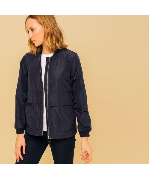 AIGLE(エーグル)の「撥水 レインボ ジャケット(ブルゾン・レディース・ライトグレー/ピンク/ダークネイビー・38/36/40)」の3枚目の写真