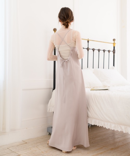 flowriri（フロウリリ）の「flowriri バックリボンサテンキャミワンピース（ワンピース・レディース・アイボリー/ベージュ・FREE）」の17枚目の写真