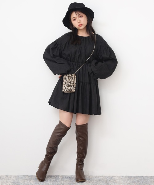 one after another NICE CLAUP（ワンアフターアナザーナイスクラップ）の「スマホショルダーバッグ（ショルダーバッグ・レディース・サックスブルー/シルバー/ゴールド/アイボリー/ベビーピンク/ベージュ/レオパード/グレイッシュベージュ・FREE）」の14枚目の写真