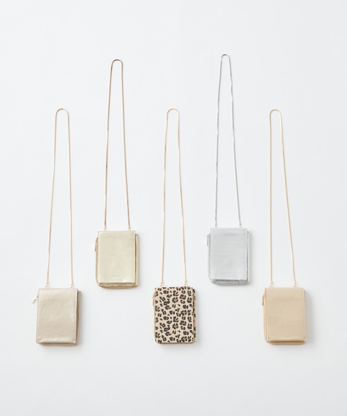 one after another NICE CLAUP（ワンアフターアナザーナイスクラップ）の「スマホショルダーバッグ（ショルダーバッグ・レディース・サックスブルー/シルバー/ゴールド/アイボリー/ベビーピンク/ベージュ/レオパード/グレイッシュベージュ・FREE）」の22枚目の写真