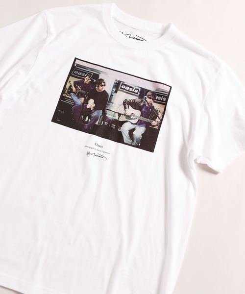 MEN'S BIGI（メンズビギ）の「【Kevin Cummins×MEN'S BIGI】OASISフォトグラフTシャツ（Tシャツ/カットソー・メンズ・ホワイト/ブラック・01/02/03）」の2枚目の写真