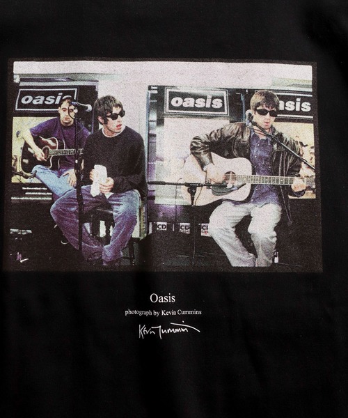 MEN'S BIGI（メンズビギ）の「【Kevin Cummins×MEN'S BIGI】OASISフォトグラフTシャツ（Tシャツ/カットソー・メンズ・ホワイト/ブラック・01/02/03）」の17枚目の写真