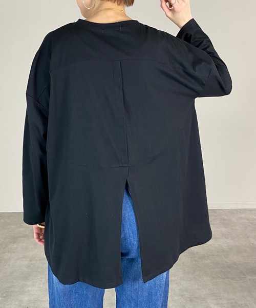 She's Closet（シーズクローゼット）の「バックスリット長袖ロングTシャツ（Tシャツ/カットソー・レディース・オフホワイト/ブラック・FREE）」の2枚目の写真