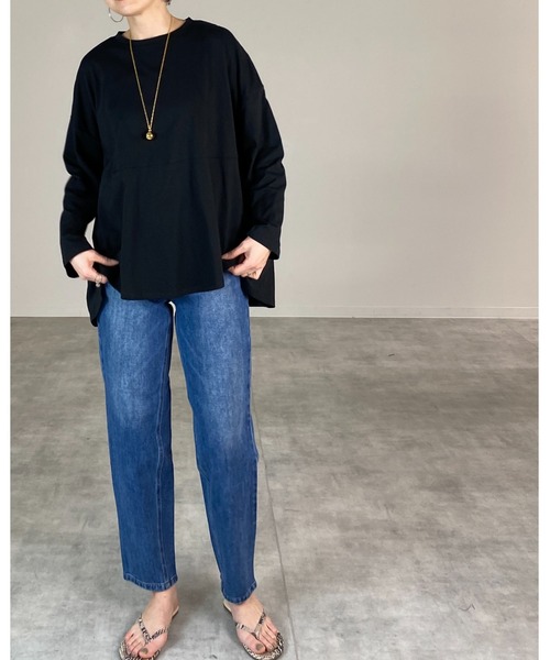 She's Closet（シーズクローゼット）の「バックスリット長袖ロングTシャツ（Tシャツ/カットソー・レディース・オフホワイト/ブラック・FREE）」の6枚目の写真
