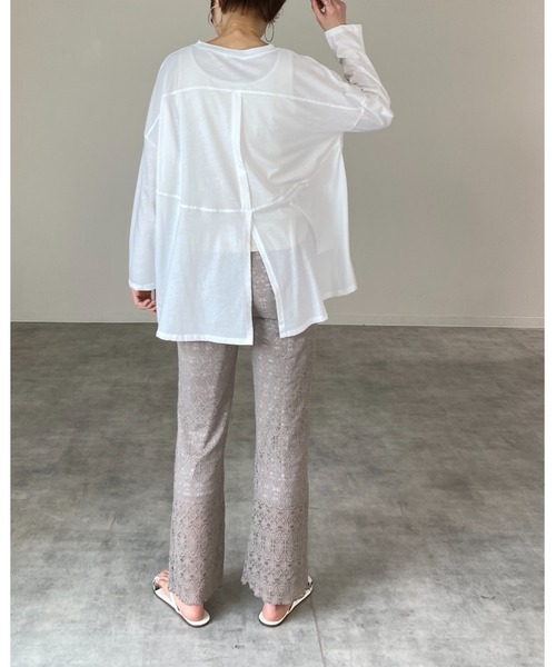 She's Closet（シーズクローゼット）の「バックスリット長袖ロングTシャツ（Tシャツ/カットソー・レディース・オフホワイト/ブラック・FREE）」の8枚目の写真