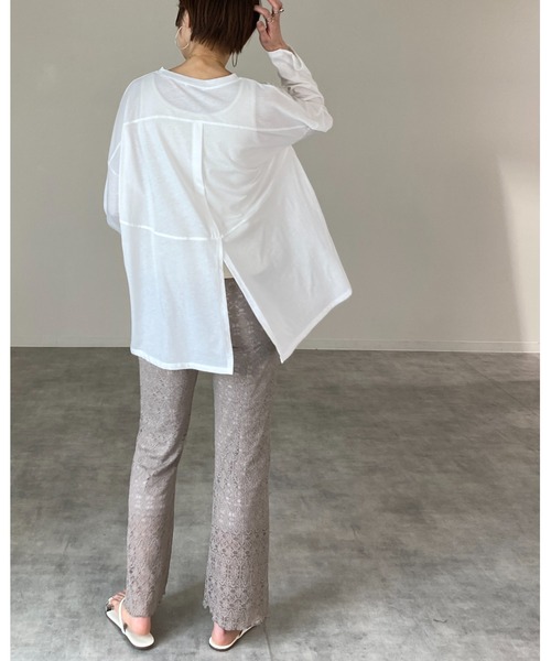 She's Closet（シーズクローゼット）の「バックスリット長袖ロングTシャツ（Tシャツ/カットソー・レディース・オフホワイト/ブラック・FREE）」の18枚目の写真
