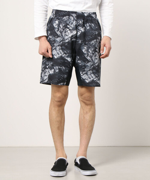 OAKLEY(オークリー)の「オークリー ENHANCE MOBILITY SHORTS 9INCH 2.0(その他パンツ・メンズ・ブラック/ブラック×ブラック/ネイビー・LL/S/3L/M/L)」の2枚目の写真