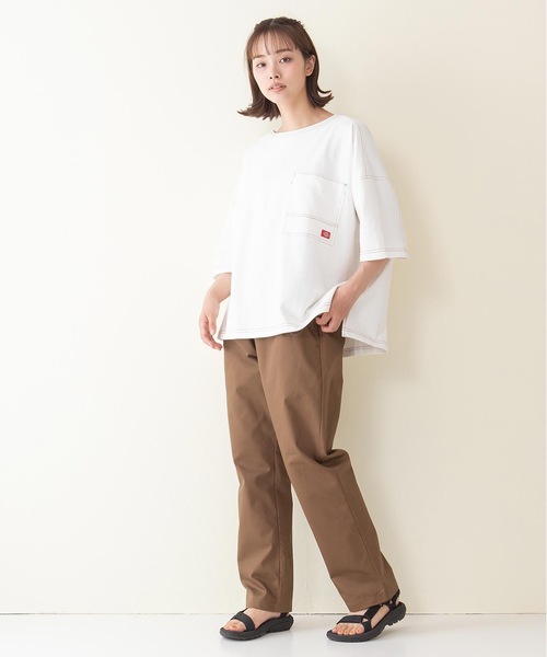 Dickies(ディッキーズ)の「【DICKIES/ディッキーズ】ミニ裏毛ワイドフィット(ビッグシルエット)Tシャツ ワンポイントブランドロゴ(Tシャツ/カットソー・レディース・グリーン/チャコールグレー/ホワイト・MEDIUM)」の5枚目の写真