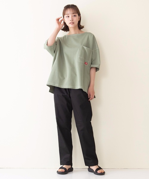Dickies(ディッキーズ)の「【DICKIES/ディッキーズ】ミニ裏毛ワイドフィット(ビッグシルエット)Tシャツ ワンポイントブランドロゴ(Tシャツ/カットソー・レディース・グリーン/チャコールグレー/ホワイト・MEDIUM)」の17枚目の写真