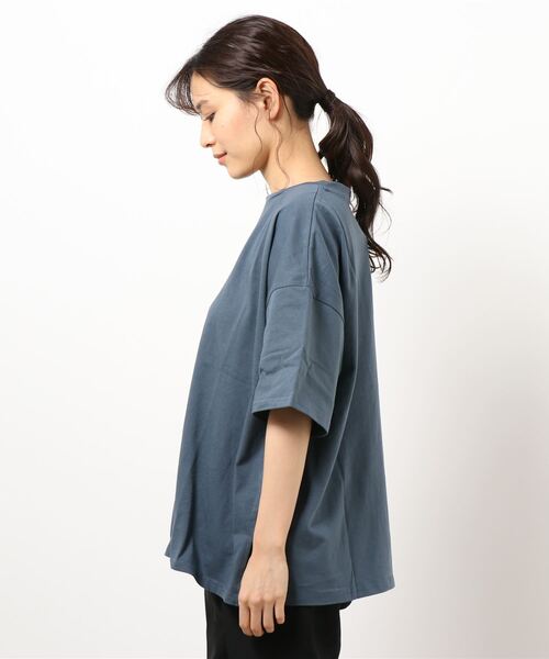 SPINNS（スピンズ）の「【ゆったりシルエット】古着風エンブレムデザイン 半袖Tシャツ（Tシャツ/カットソー・レディース・ブルー/グリーン/ベージュ/ボルドー・ONESIZE）」の22枚目の写真