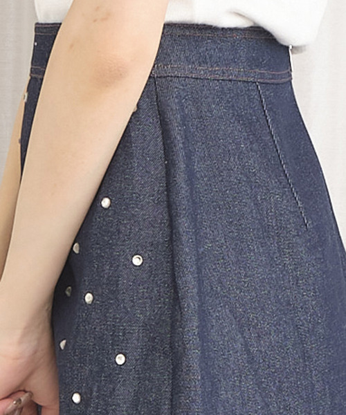 TITTY&CO.（ティティーアンドコー）の「デニムストーンミニスカート（デニムスカート・レディース・ブルー/インディゴブルー・SMALL/MEDIUM）」の8枚目の写真