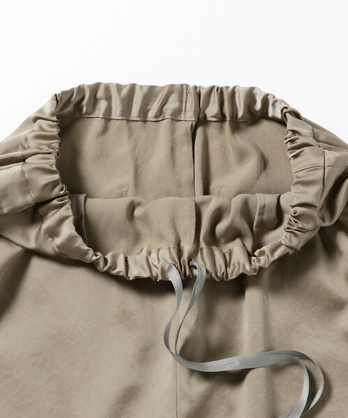 BEAMS BOY（ビームスボーイ）の「BEAMS BOY / サテン フリル イージーパンツ（その他パンツ・レディース・ネイビー/ブラウン系その他/ブルー系その他・ONE SIZE）」の15枚目の写真