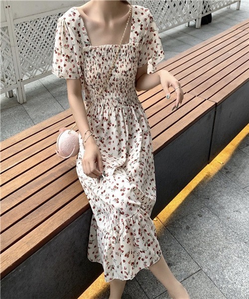 セール Free スタイリスト のファッション ワンピース Stylists フリー 花柄シャーリングシフォンワンピース ワンピース Free