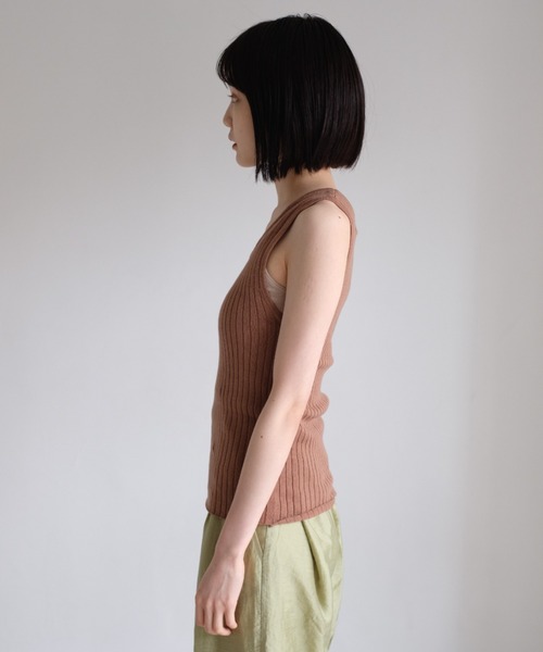 Kastane（カスタネ）の「プレーンリブニットタンク（タンクトップ・レディース・グリーン/アイボリー/モカ・FREE）」の20枚目の写真