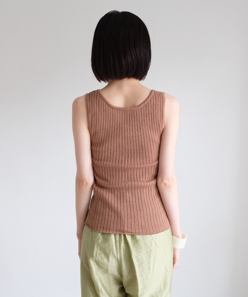 Kastane（カスタネ）の「プレーンリブニットタンク（タンクトップ・レディース・グリーン/アイボリー/モカ・FREE）」の13枚目の写真
