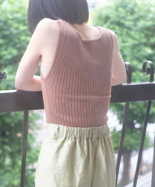 Kastane（カスタネ）の「プレーンリブニットタンク（タンクトップ・レディース・グリーン/アイボリー/モカ・FREE）」の4枚目の写真