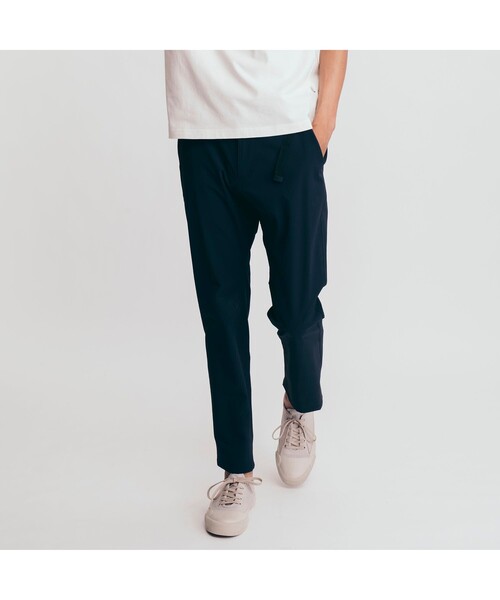 AIGLE(エーグル)の「撥水 カーン パンツ(その他パンツ・メンズ・ベージュ/ブラック・L/LL/S/M)」の2枚目の写真